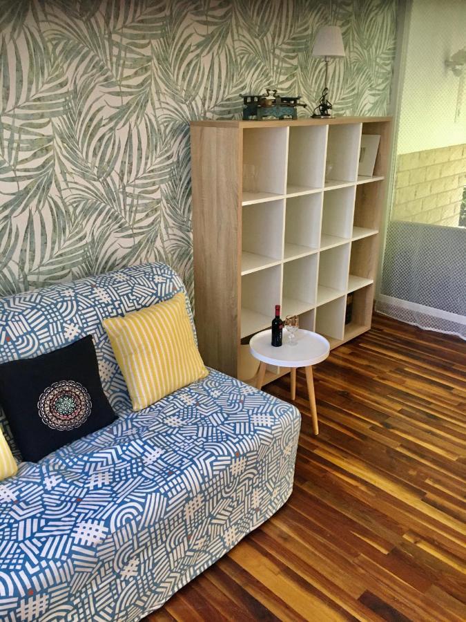 Romantic Two Bedroom Apartments In The Hills Of Budapest With Private Parking المظهر الخارجي الصورة